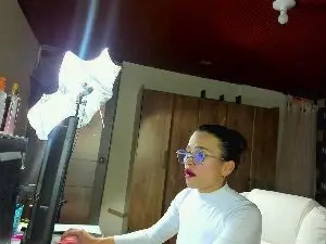 Cam4 Free Live Porn of candy_girl30