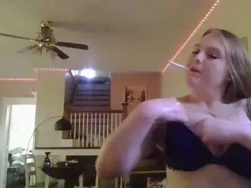 Cam4 Live Sex Cam of Phatassblond