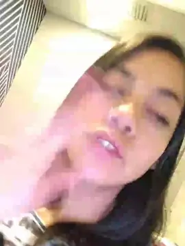 Cam4 Free Live Porn of sweet_scarlett_