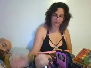 Cam4 Watch Live Sex Cams of MamaB88