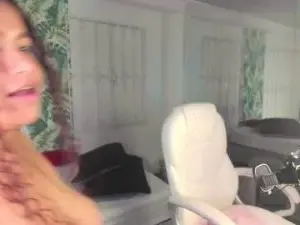 Cam4 Free Live Porn of loly_marce