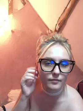 Cam4 Live Sex Cam of Hedonie