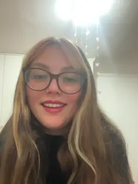 Cam4 Live Sex Cam of aleksandrachile