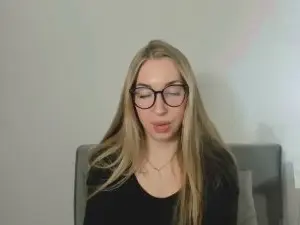 Cam4 Watch Live Sex Cams of AriaSexually