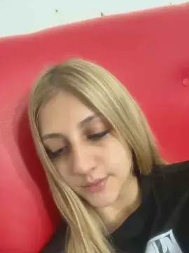 Cam4 Free Live Porn of Jazblondebaby