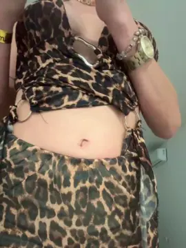 Cam4 Free Porn Cam of Triiniiity