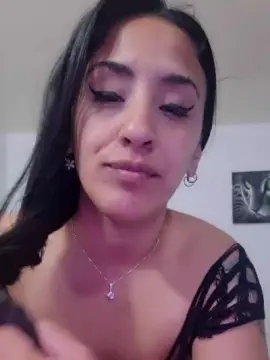 Cam4 Live Porn of CarlaBelen