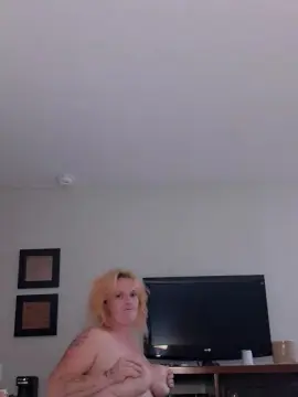 Cam4 Watch Live Sex Cams of xoxobabygurlli1