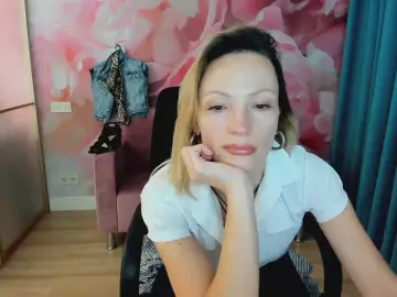 Cam4 Watch Live Sex Cams of AlinaMoor