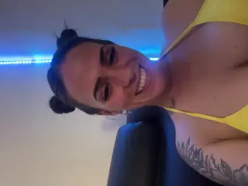 Cam4 Sex Chat of Donatellaaa07