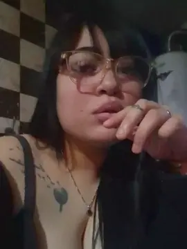 Cam4 Live Sex Cam of yamila36