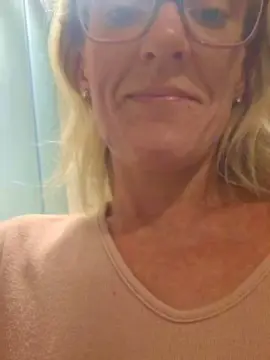 Cam4 Sex Cam of Kelsexxxi