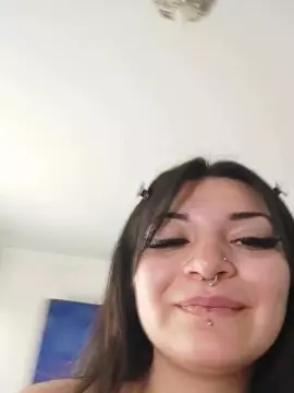 Cam4 Free Porn Cam of black_widow_1