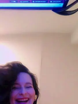 Cam4 Sex Cam of Roxannepiggy