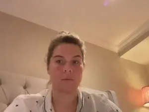 Cam4 Sex Chat of erincheshire