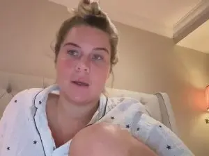 Cam4 Live Porn of erincheshire