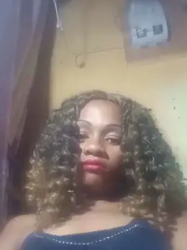 Cam4 Live Sex Cam of Shellah2