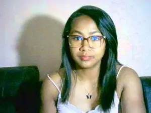 Cam4 Nude Webcam of Yummy_sitraka
