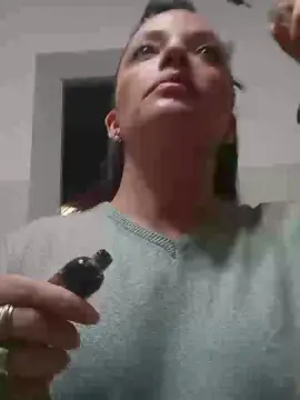 Cam4 Live Sex of flor229
