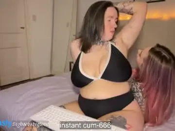 Chaturbate Live Porn of bigboobsbiglove