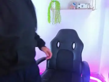 Chaturbate Live Sex Cam of gia_contii