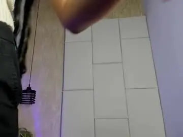 Chaturbate Live Sex Cam of fer_sweeti