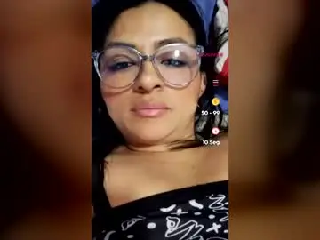 Chaturbate Watch Live Sex Cams of lindaa35