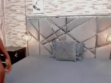 Chaturbate Live Sex Cam of melody_fire_