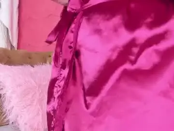 Chaturbate Live Sex Cam of naomy_leeg