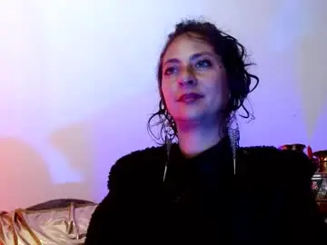 Chaturbate Watch Live Sex Cams of serena_xyz