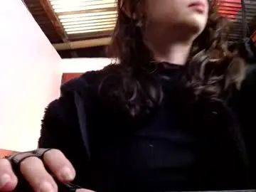 Chaturbate Watch Live Sex Cams of serena_xyz