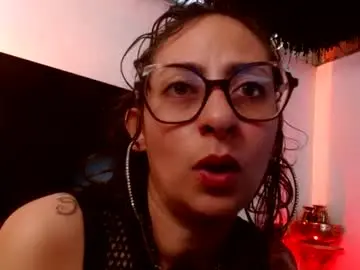 Chaturbate Nude Webcam of serena_xyz