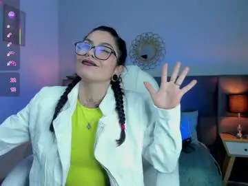 Chaturbate Nude Webcam of emeralda_co