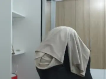 Chaturbate Adult Webcams of roxanalove7