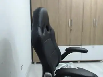 Chaturbate Adult Video Chat of roxanalove7