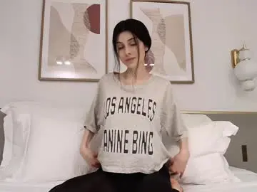 Chaturbate Best live sex cam show of milla_bella