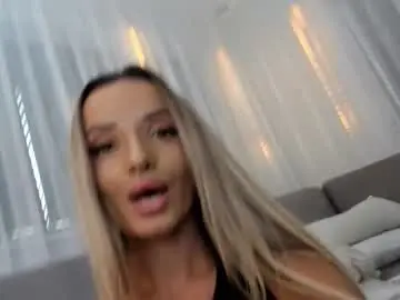 Chaturbate Live Sex Cam of annaise_