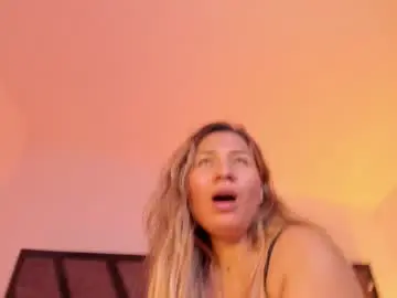 Chaturbate Live Sex Cam of camilapreston_