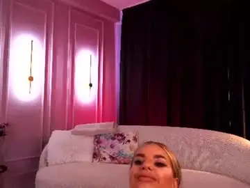 Chaturbate Best live sex cam show of pearlplenty