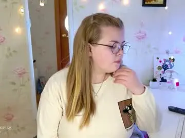 Chaturbate Live Porn of yumm_lolly