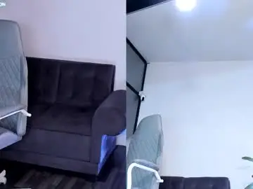 Chaturbate Live Sex of mia_hotwife