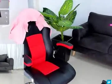 Chaturbate Free Live Porn of mia_hotwife