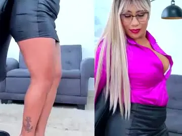 Chaturbate Free Live Porn of mia_hotwife