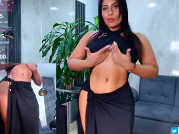 Chaturbate Live Sex Cam of mia_hotwife