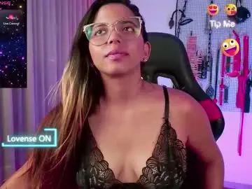 Chaturbate Live Sex Cam of meggan_greey