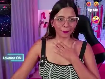 Chaturbate Best live sex cam show of meggan_greey