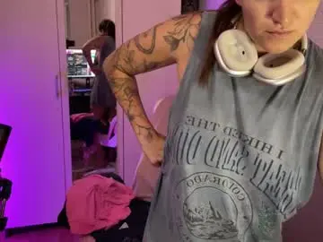 Chaturbate Live Sex Cam of katrin_kristal