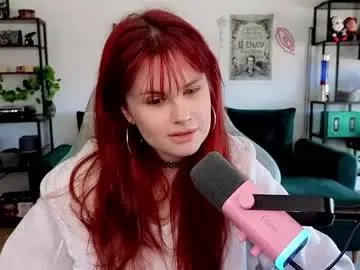 Chaturbate Watch Live Sex Cams of dellacrush_