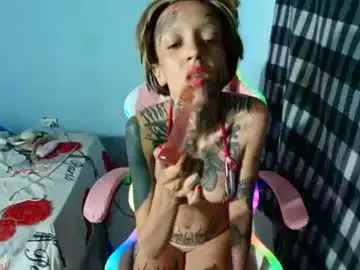 Chaturbate Watch Live Sex Cams of barbie_strong