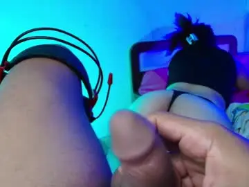 Chaturbate Nude Webcam of holly_couple